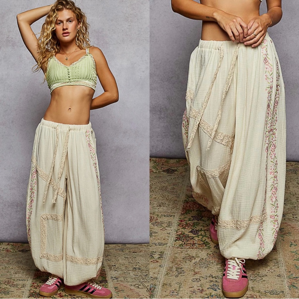 NEW POL Boho Cottage Beach Cream Cotton Double Gauze Embroidered Joggers